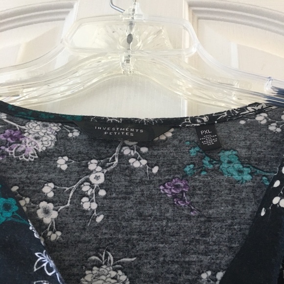 FINAL MARKDOWN Ladies investments petite top xl - Picture 3 of 3